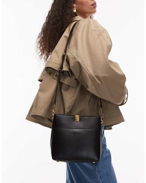 Mango Bolso Bombonera De Cuero Sintético Con Detalle De Herraje De - Negro