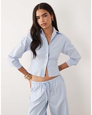 Missy Empire Missy Empire Balloon Sleeve Fitted Shirt - Blue