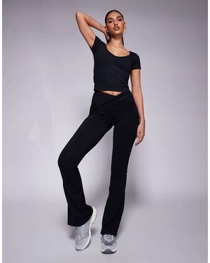 4505 Icon Wrap Waist Slim Kick Yoga legging - Blue