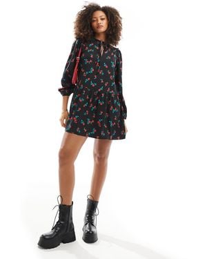 Wednesday's Girl Rose Print Mini Smock Dress - Black