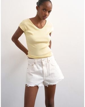 TOPSHOP Denim A-Line Shorts With Rip - White