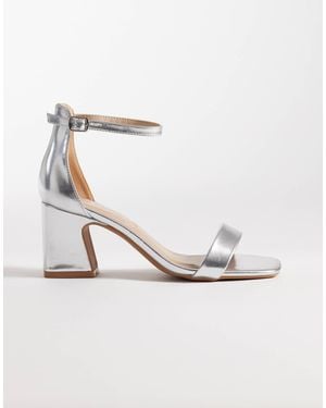 SEQWL Wide Fit Leal Block Heeled Sandal - White