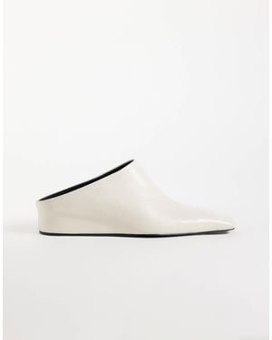 ASOS Maeve mules aus premium-leder mit verdecktem keilabsatz - Weiß