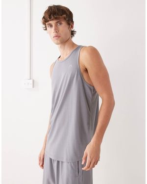 OOSC – elite activewear – tanktop - Weiß