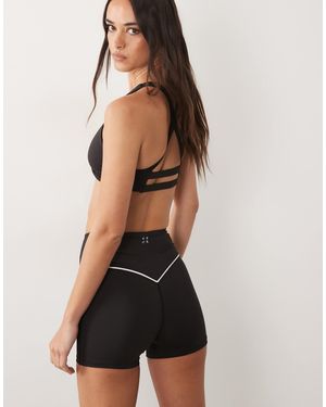 4505 Active 3" Booty Shorts With Piping Detail - Natural