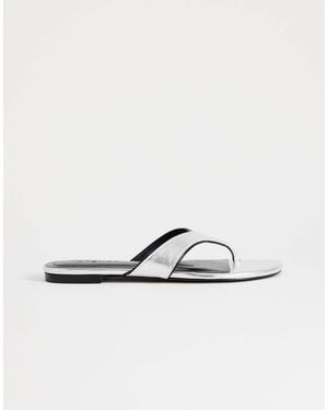 TOPSHOP Sisi Toe Thong Flat Sandal - White