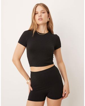 Calvin Klein Seamless Crop Top - Black
