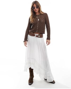 Stradivarius – langärmlige strickjacke aus feinstrick - Weiß