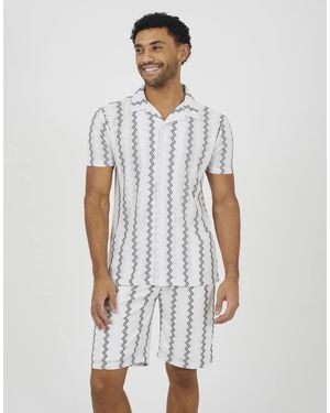Brave Soul Wavy Stripe Revere Collar Short Sleeve Shirt - White