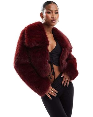 SIMMI Simmi Cropped Faux Fur Oversized Collar Jacket - Red