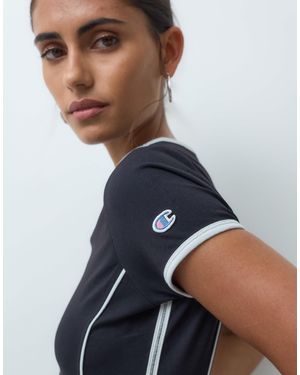 Champion Future memories t-shirt mit rundhalsausschnitt und schmaler passform - Blau
