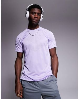 Nike – stride dri-fit – t-shirt - Lila