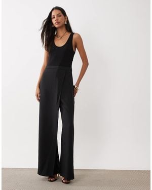 Mango Tuta Jumpsuit Senza Maniche Con Scollo Rotondo Nera - Nero