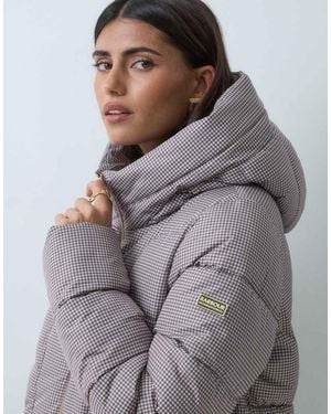 Barbour Brantley Chaqueta Acolchada Con Capucha A Cuadros Vichy En Truffle - Gris