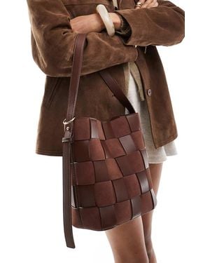 ASOS Bolso Tote Chocolate Estilo Bombonera Con Diseño Entretejido De Antelina Y Cuero Sintético De - Marrón