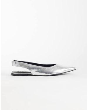 SEQWL Scar Sling Back Pointed Ballet Flats - White