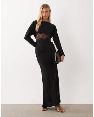 ASOS Maxikleid aus spitze mit applikation, angesetztem ärmel und schrägem schnitt - Schwarz