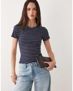 GOOD AMERICAN Camiseta Azul Marino A Rayas Con Diseño Encogido De Canalé De Modal De
