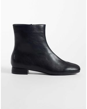 SEQWL Elma Ankle Boots - Black