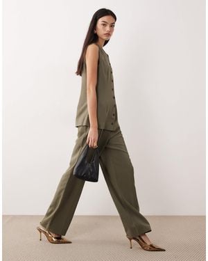 Aware Clean Pleat-front Wide Leg Pants - Natural