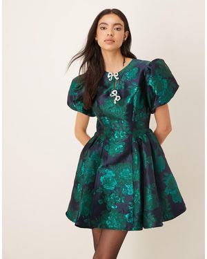 Sister Jane Vestido Corto Esmeralda Con Mangas Abullonadas, Detalle De Lazos Y Patrón De Jacquard De - Verde