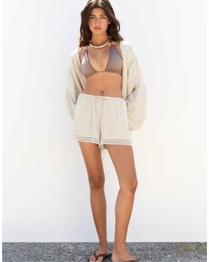 Pull&Bear Short avec détails en dentelle - Neutre