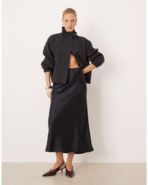 Mango Falda Larga Negra De Satén De -Azul - Negro
