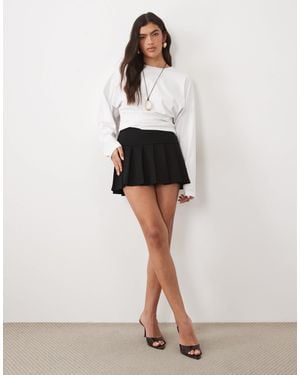 ASOS – sehr kurzer ponte-skort - Weiß