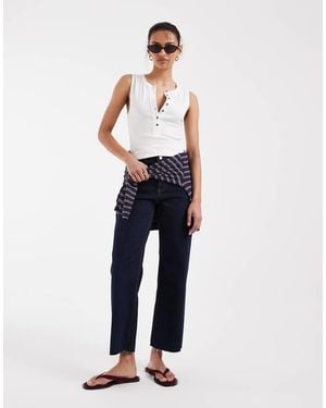 ASOS Vaqueros Capri Cómodos Y Elásticos De Pernera Recta Con Acabado Enjuagado De -Azul Marino