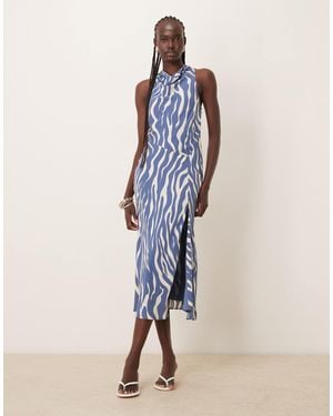 Abercrombie & Fitch – maxikleid mit wasserfallausschnitt, hohem schlitz und animalprint - Blau