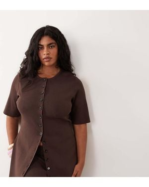 Pretty Lavish Curve Lilah Knitted Scoop Neck Longline Top - Brown