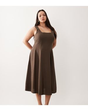 Vila Curve Vestido Midi Negro Con Escote Cuadrado De Tejido Efecto Lino De - Marrón