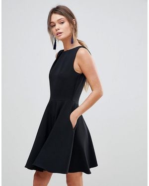 Closet Vestido skater sin mangas de - Negro