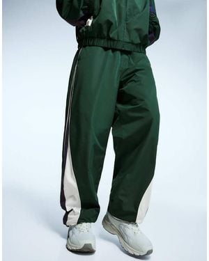 Bershka Super Baggy Technical Sports Trousers - Green