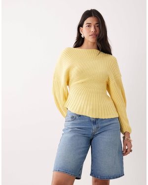 ASOS – taillierter, plissierter strickpullover - Gelb