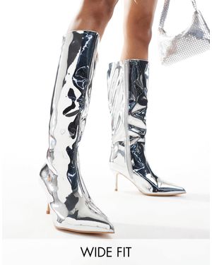 Public Desire – amped – kniehohe, spitze stiefel - Weiß