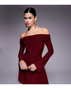 Kaiia Vestido Corto Ceñido De Corte Skater Con Escote Bardot Y Diseño De Doble Capa Exclusivo De -Rojo