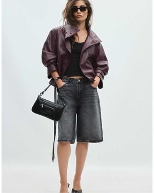 Stradivarius Trench Coat Effetto Pelle Con Collo Alto Bordeaux - Viola