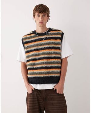 Weekday – bunt gestreifter strickpullunder aus flauschigem garn - Braun