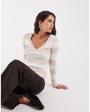 Hollister Fitted Cable Knit V Neck Sweater - White