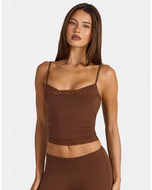 Oh Polly Top caraco coordonné en modal avec bordure en dentelle couleur chocolat - Marron