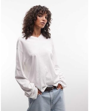 Weekday T-Shirt A Maniche Lunghe Squadrata Bianca Con Scollo A V - Bianco