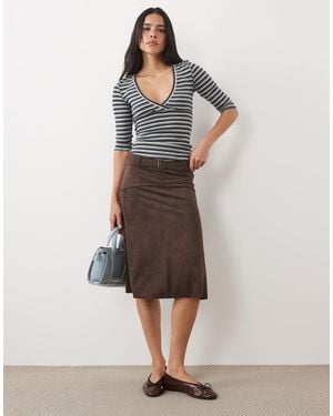 Motel Suzu Faux-suede Buckle Midi Skirt - Natural