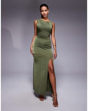 TFNC London Robe mi-longue et asymétrique avec épaule dénudée et fente sur la cuisse - olive - Vert