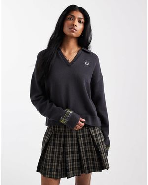 Fred Perry – gerippte hemdbluse - Schwarz