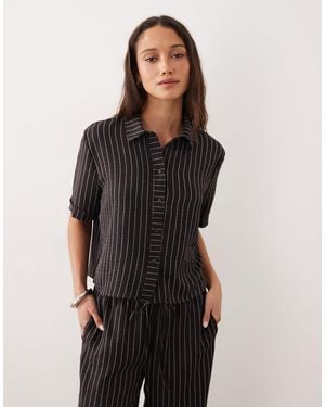 Jdy Lightweight Stripes Boxy Shirt Co-ord - Black