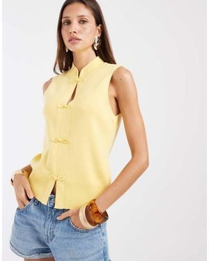ASOS Gebreid Hemdje Met Uitsnijding Aan De Voorkant - Geel