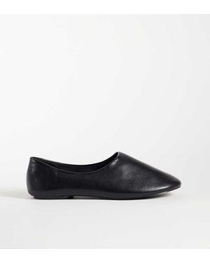 Glamorous Flats - Black