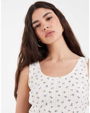 Levi's Top Con Lazo Sweetie Y Estampado Floral Pequeño En Blanco - Gris
