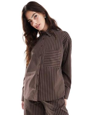 Threadbare Oversized Gestreept Overhemd - Bruin